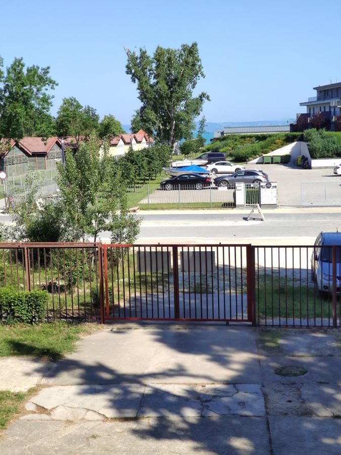 Ozone Apartman Сиофок Екстериор снимка